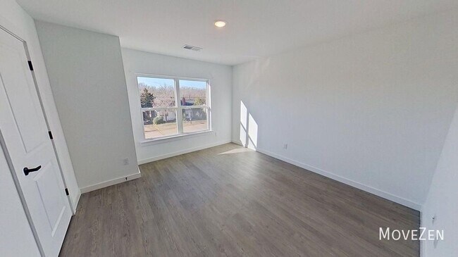 Building Photo - 14 Catawba Ave