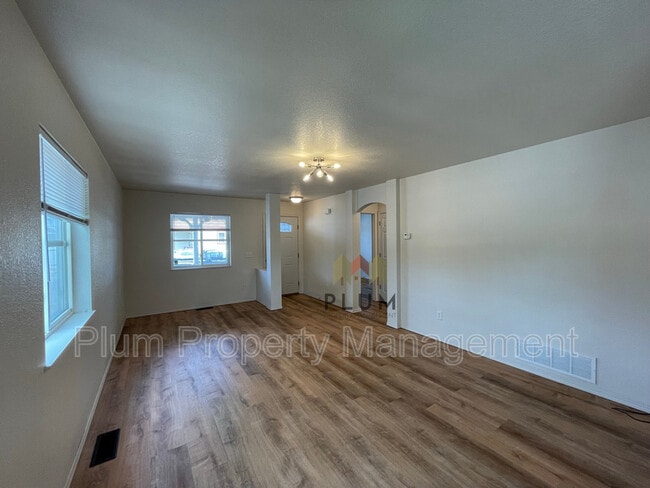 Building Photo - 4783 Calistoga Ln