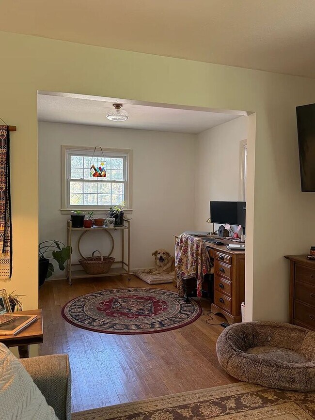 Building Photo - West Asheville Home with Private Fenced Yard & Spacious Layout