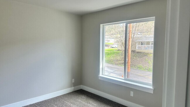 Building Photo - lard06