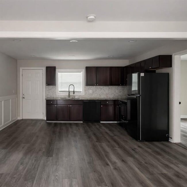 Building Photo - 16 Wadley St NW