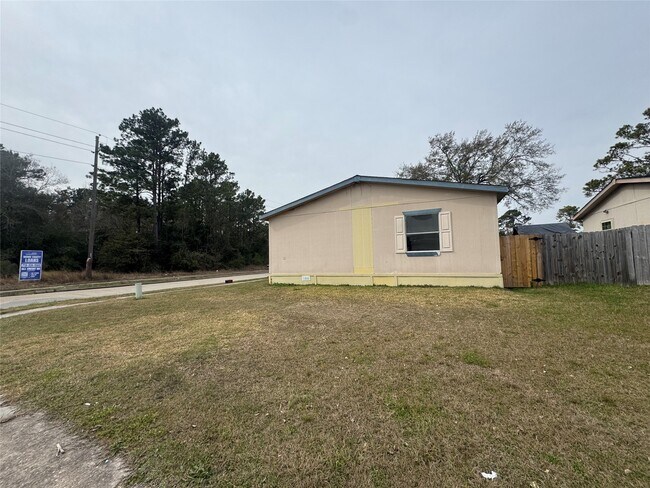 Building Photo - 12011 Greensbrook Forest Dr