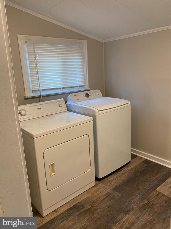 Building Photo - 258 Birch St