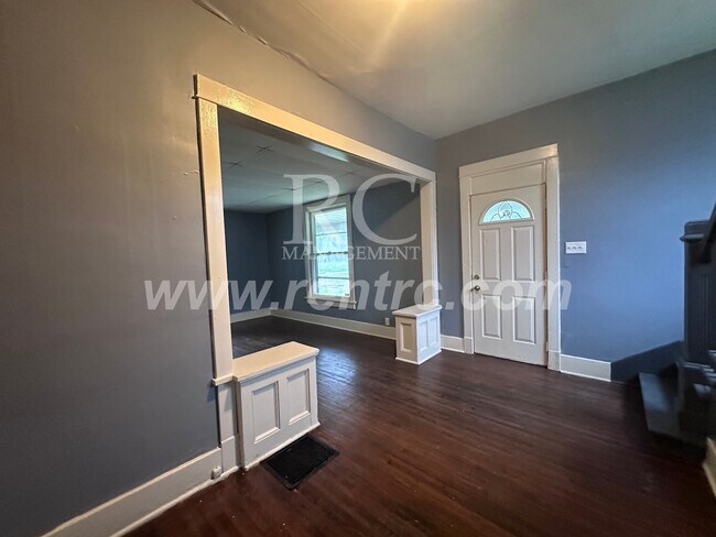 Building Photo - 1101 Chandler-