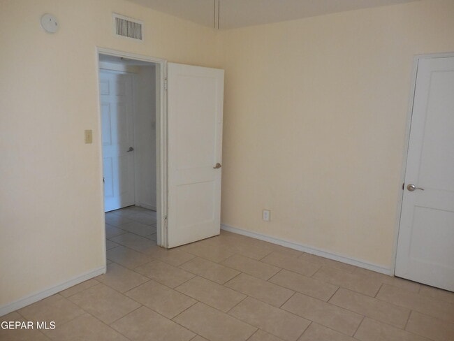 Building Photo - 8308 Vance Pl