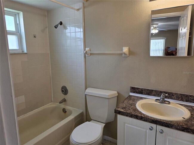 Building Photo - 9941 Barley Club Dr