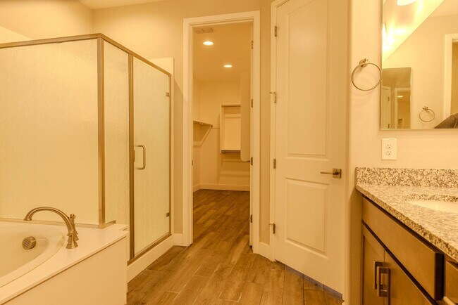 Building Photo - 9701 E Spiral Ave