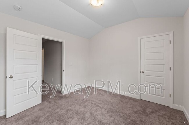 Building Photo - 317 Sumac Trail