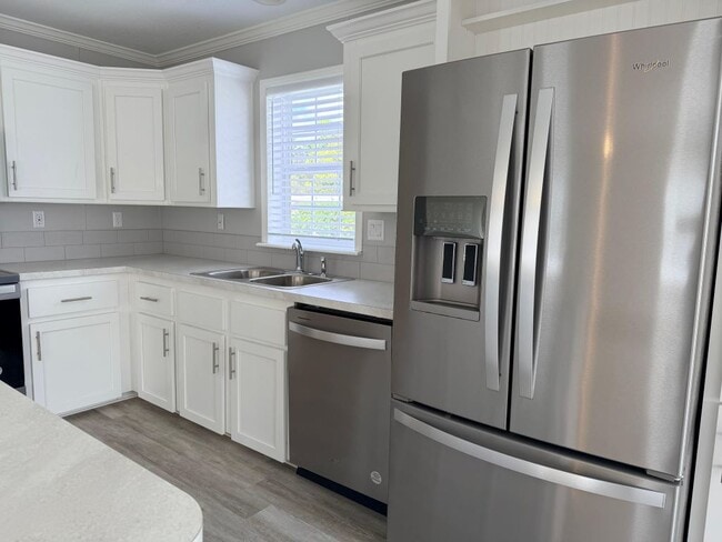 Building Photo - 5220 SW 33rd St