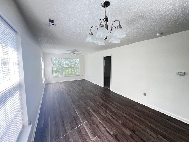 Building Photo - Now Available, Two Bedroom Condo at Club Villas in Little River. Community Pool!