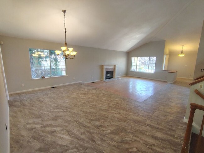 Building Photo - 1144 Trowbridge Way