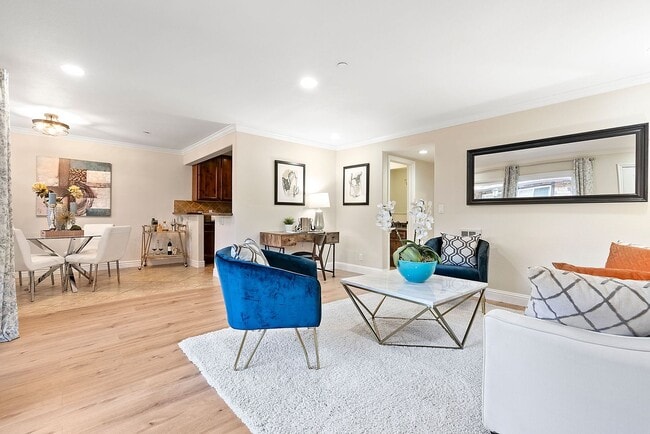 Building Photo - Bright and Spacious 2-Bedroom Condo with W...