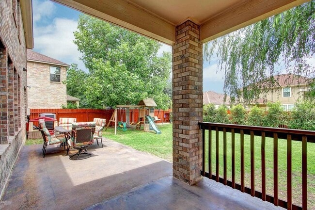 Building Photo - 408 Island Oak Dr