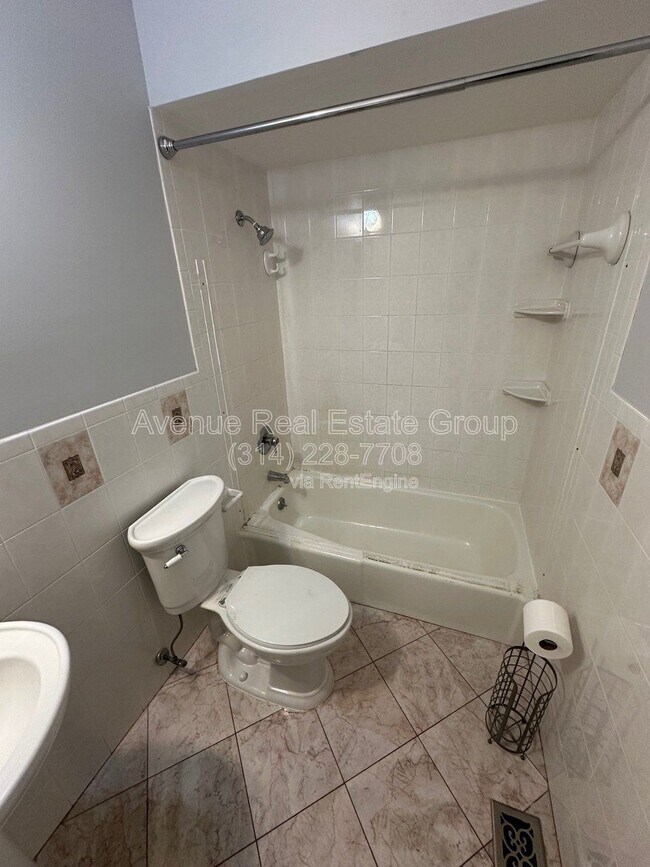 Building Photo - 10361 Corbeil Dr