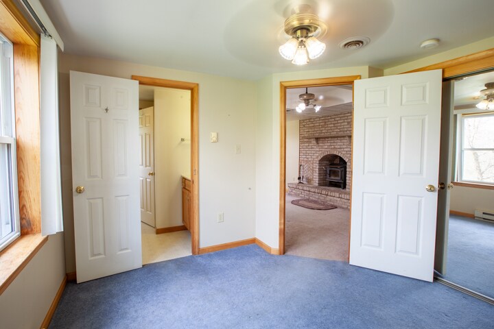 Building Photo - 201 Farview Rd