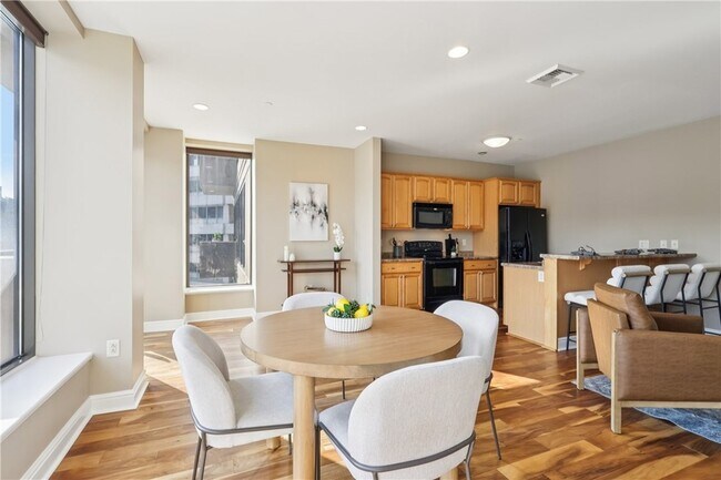 Building Photo - 151 Fort Pitt Blvd