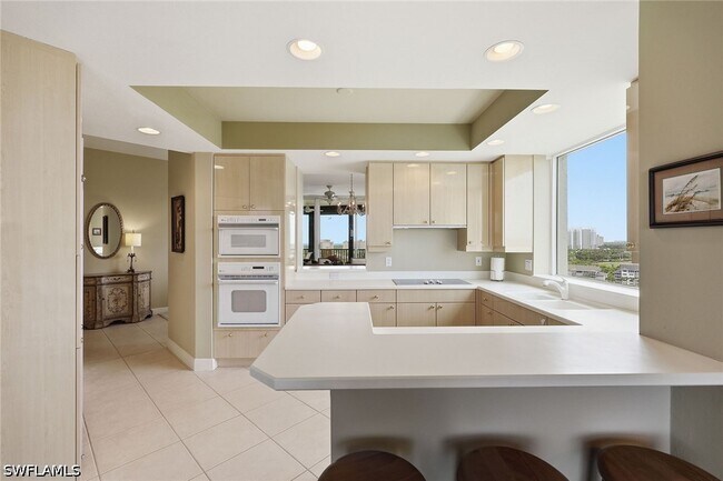 Building Photo - 420 Cove Tower Dr