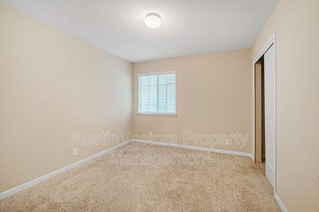 Building Photo - 8532 Harrier Dr