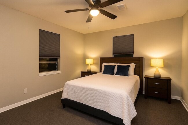 Building Photo - 503 Carrell St