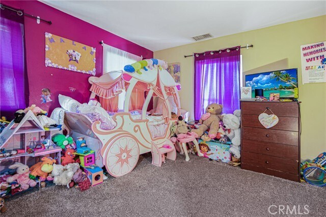 Building Photo - 1170 Center St