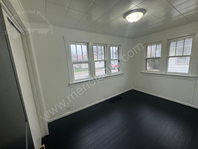 Building Photo - 1030 Franklin Ave