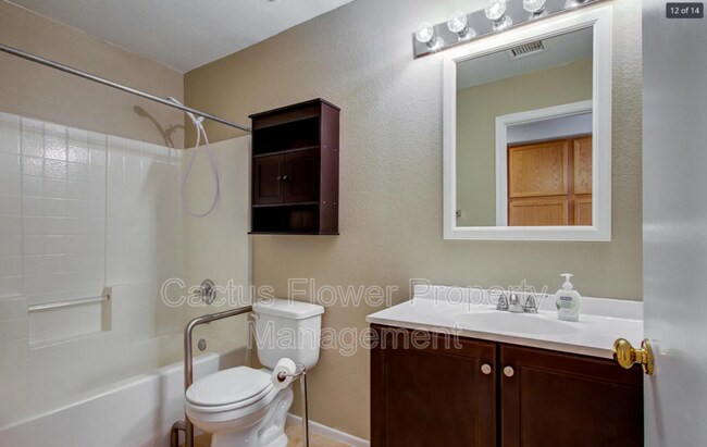 Building Photo - 2401 E Derringer Way