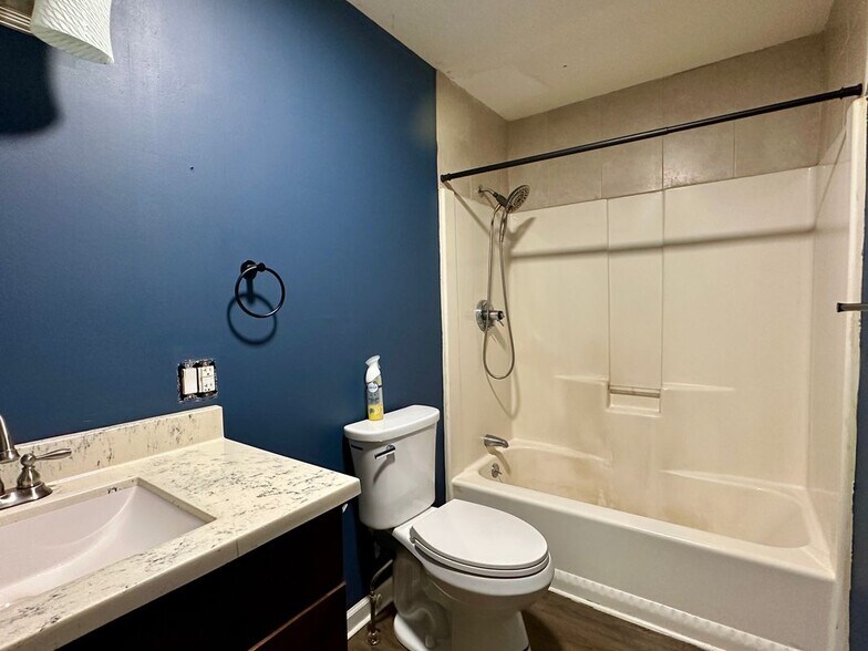 Building Photo - 29 Irving Ave