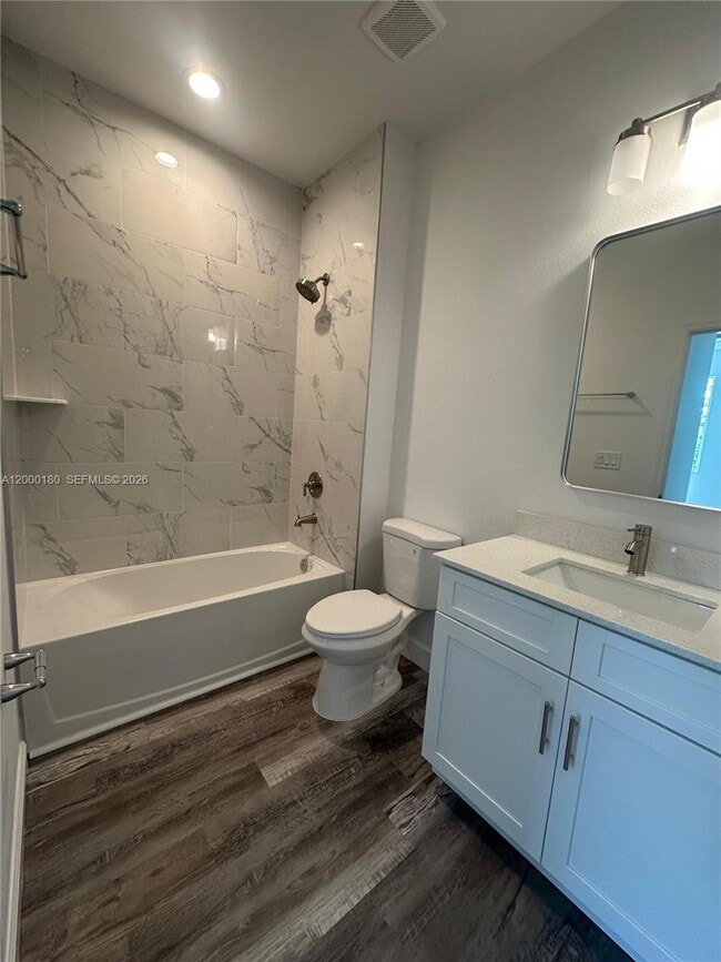 Building Photo - 10047 Amicola St