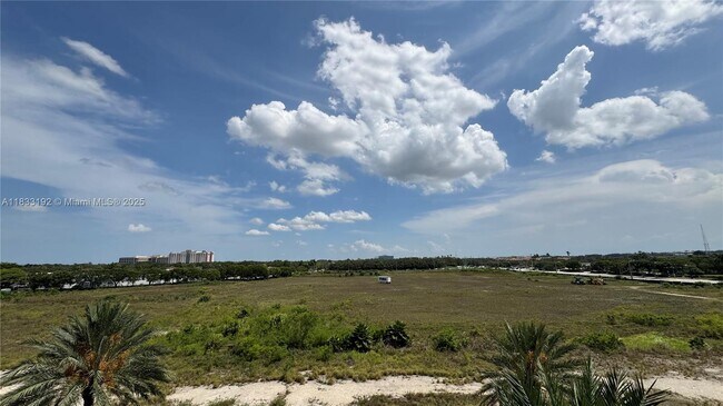 Building Photo - 2000 Metropica Wy