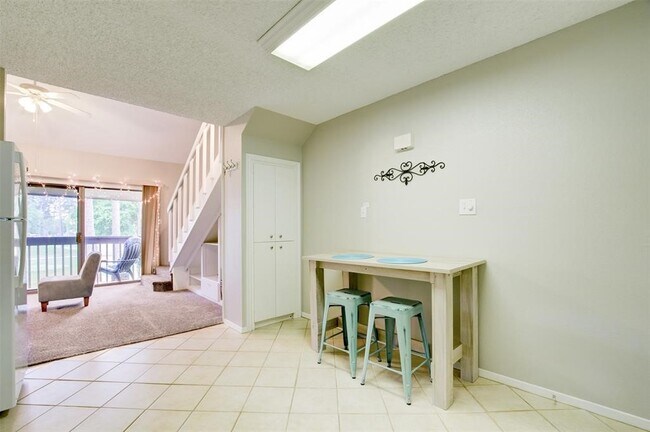 Building Photo - 12900 Walden Rd