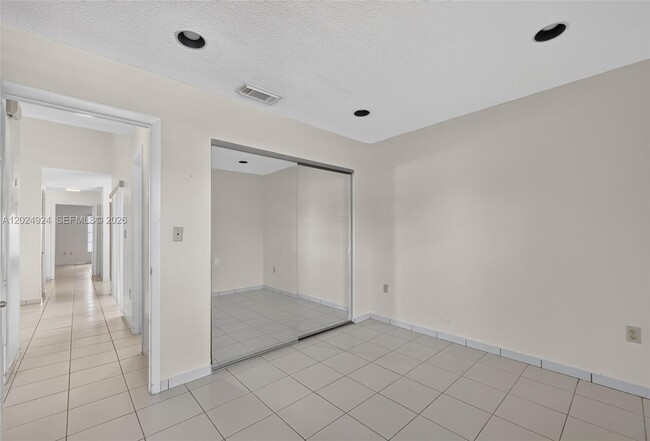 Building Photo - 13440 SW 28th St