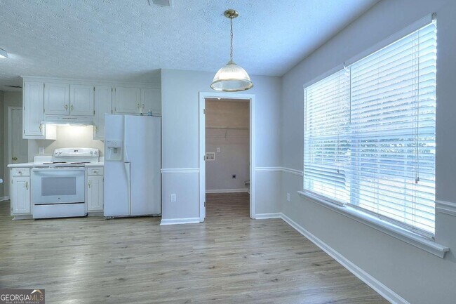 Building Photo - 4160 Janel Ln