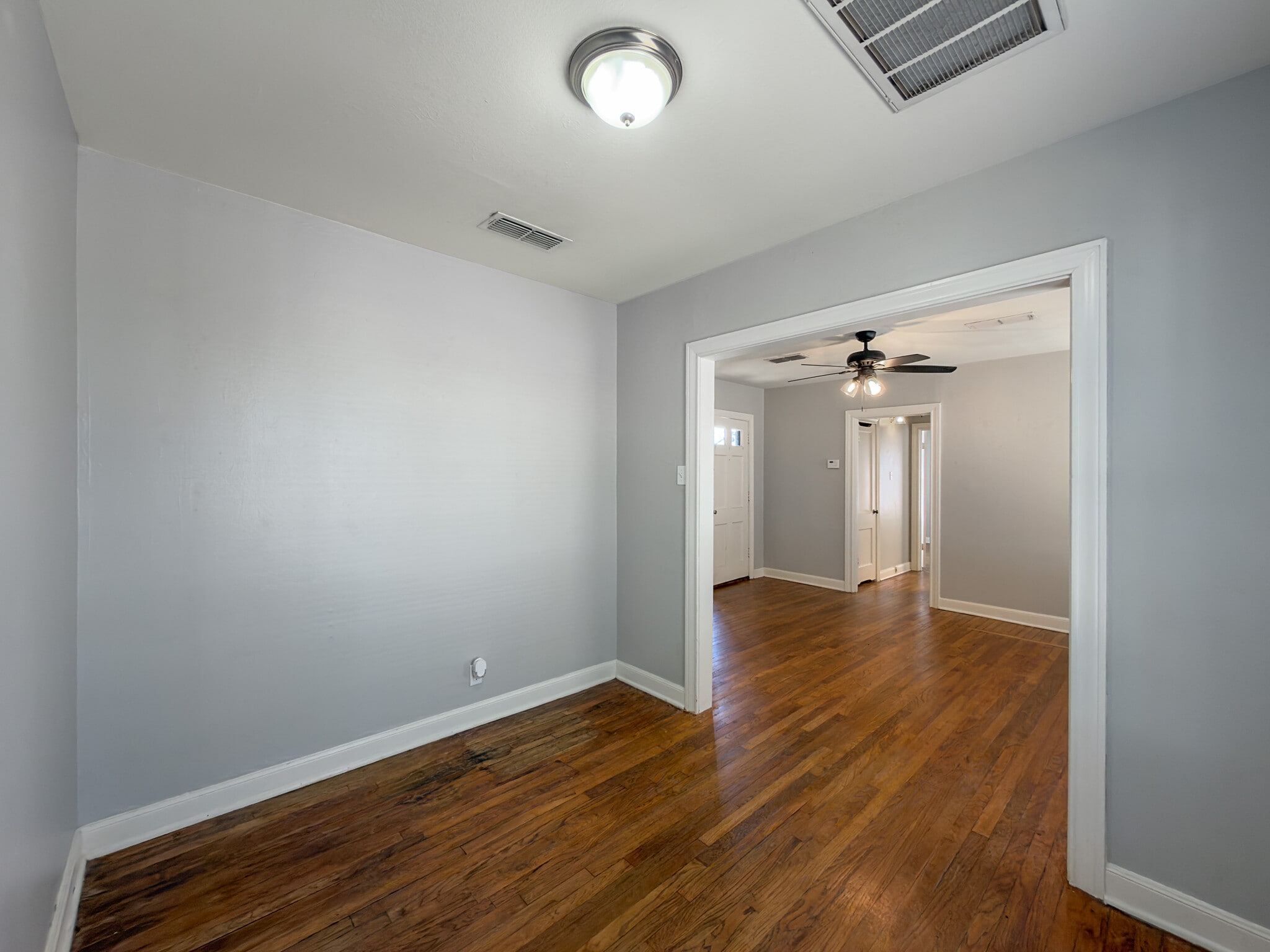 Building Photo - 1912 S Donnybrook Ave