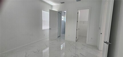 Building Photo - 929 Eisenhower Blvd