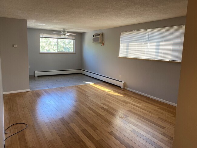 Building Photo - 1550 Detroit St