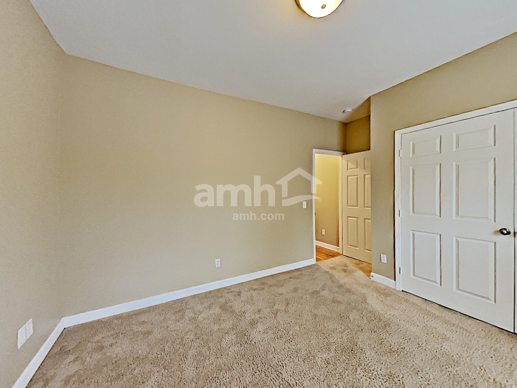 Building Photo - 165 Bland Dr