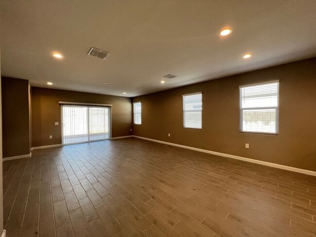 Building Photo - 18844 W Madison St