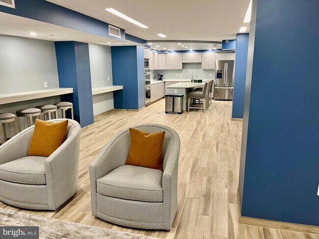 Building Photo - 1808 Old Meadow Rd