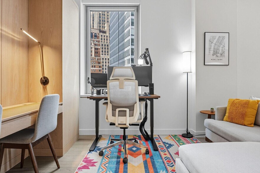 Building Photo - 84 William St