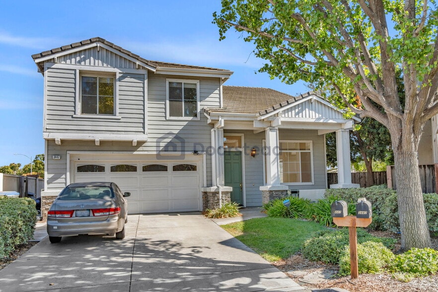 Primary Photo - 3447 Quarry Park Dr