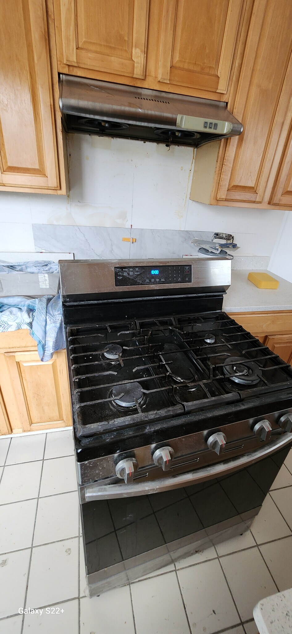 Building Photo - 389 Newport Ave