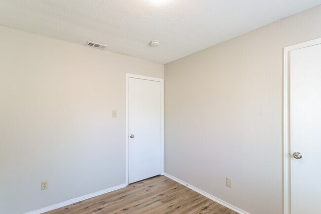 Building Photo - 8841 Elbe Trail