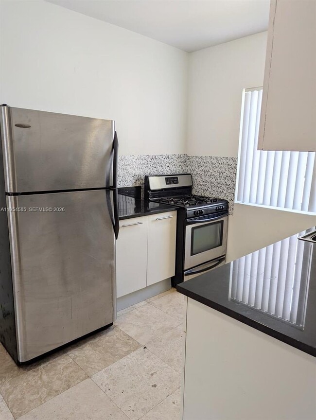 Building Photo - 1015 19th St