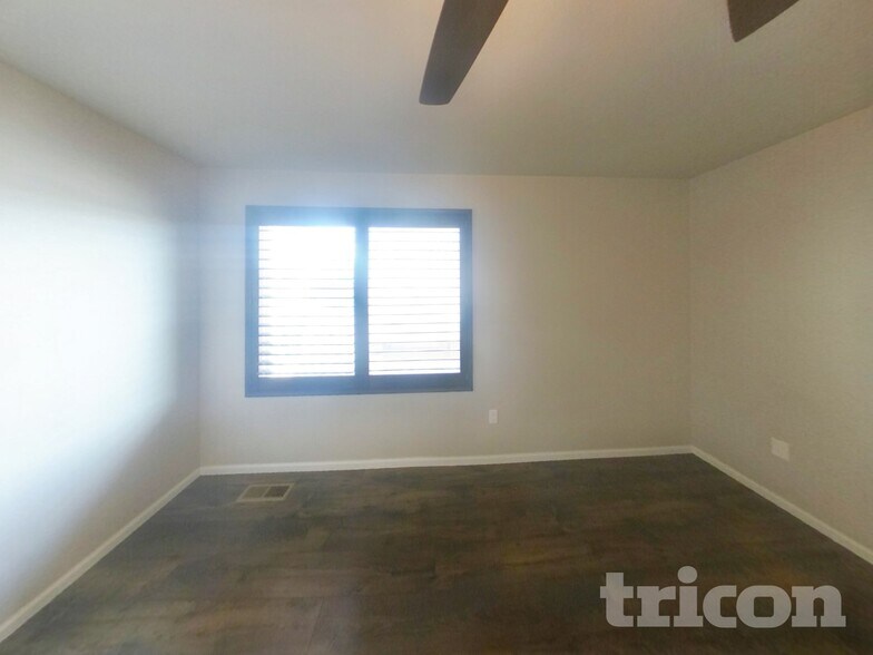 Building Photo - 5928 John Muir Trl