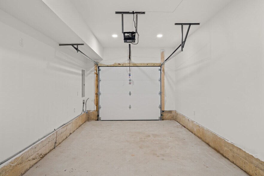 Building Photo - 2613 E Tioga St