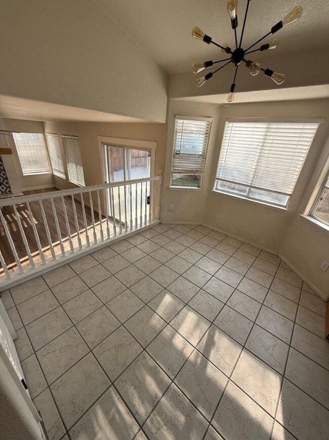 Building Photo - Charming 4-Bedroom Home in the Riverlakes Community