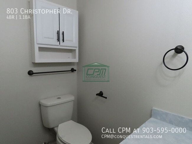 Building Photo - 803 Christopher St