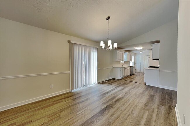 Building Photo - 607 River Bend Cir