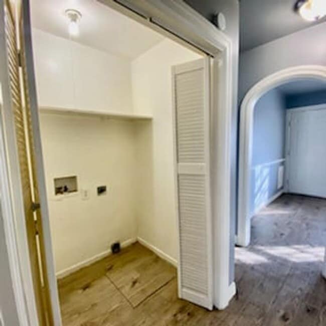 Building Photo - $0 First Month's Rent / $0 Deposit at Move-in