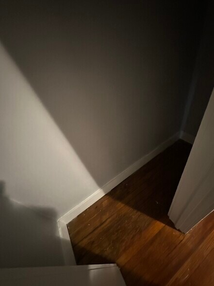 Building Photo - 403 Chestnut St